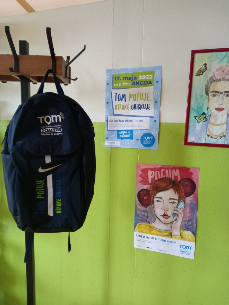 TOM_telefon_2022_04 TOM_telefon_2022_04