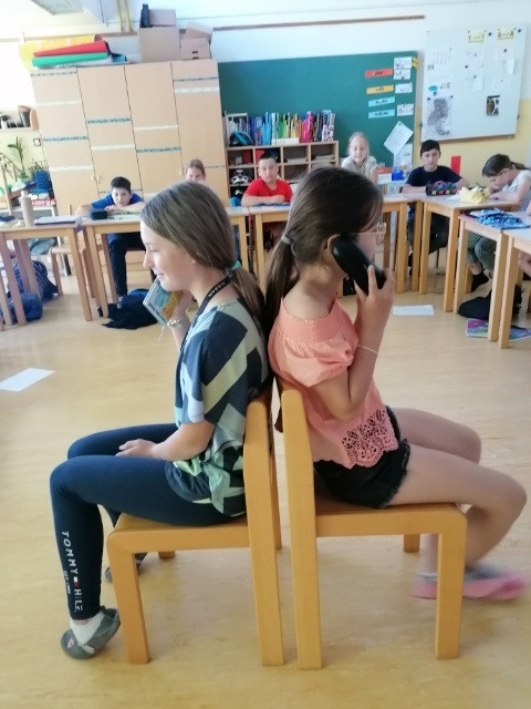 TOM_telefon_2022_11 TOM_telefon_2022_11