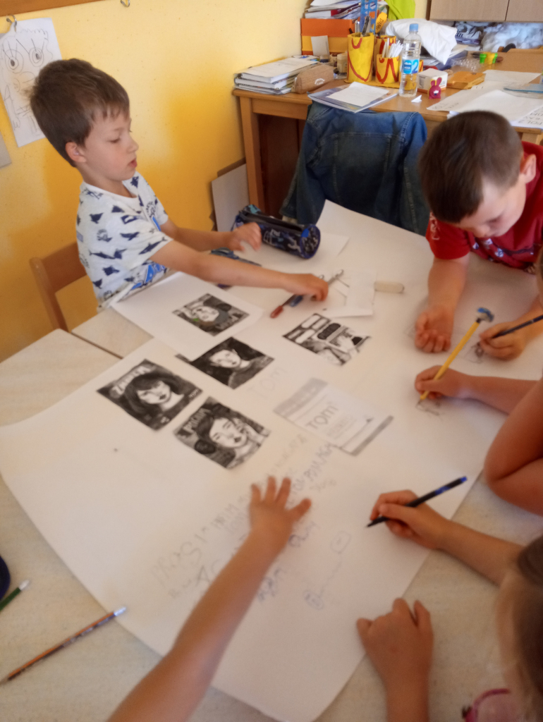 TOM_telefon_2022_13 TOM_telefon_2022_13